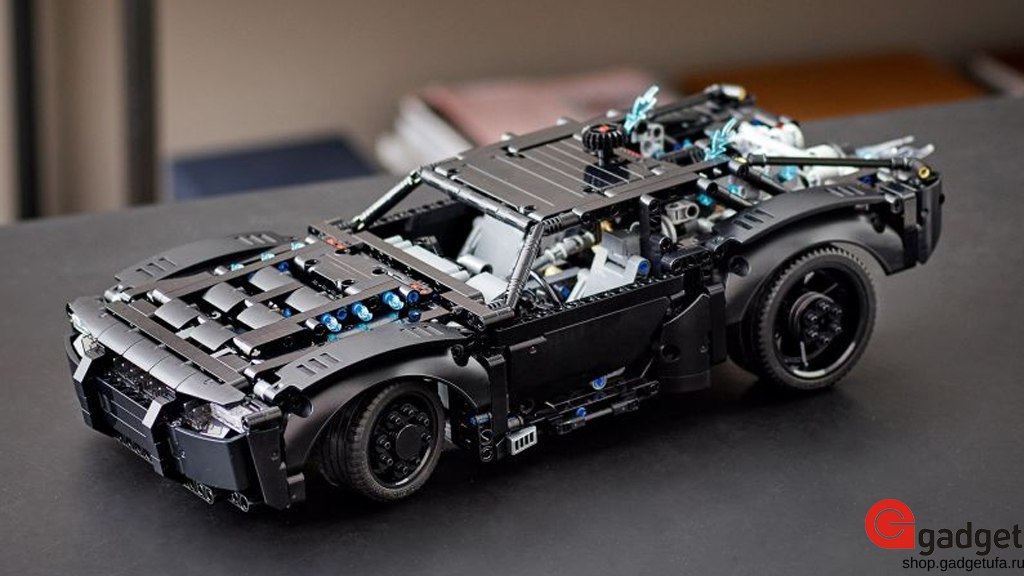 Конструктор LEGO Technic 42127 - Бэтмэн-Бэтмобиль 1