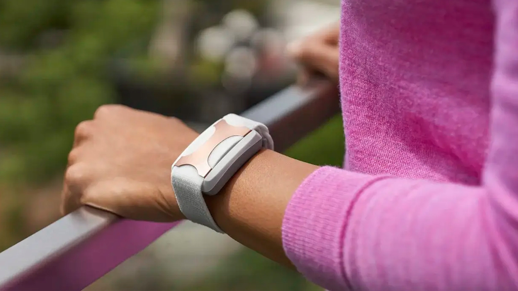 apollo neuro 1, Apollo Neuro обзор 2026, купить Apollo Neuro, Уфа, GadgetUfa, Whoop 5.0 сравнение, вибрационная терапия, управление стрессом, улучшение сна, концентрация внимания, носимые устрой