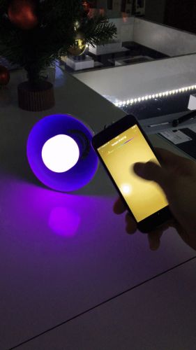 Умная светодиодная лампа Xiaomi Yeelight LED Smart Bulb (Color)