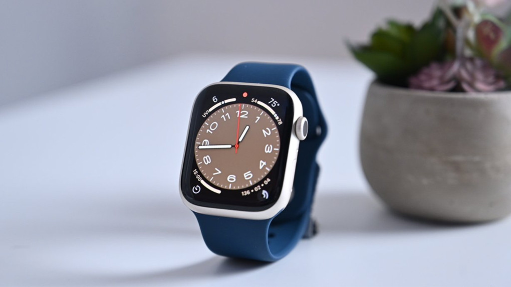 часы Apple Watch Series 8