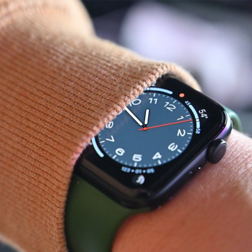Самые доступные Apple Watch SE 2 2022
