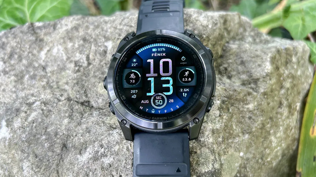 Garmin Fenix 8 — флагманские спортивные часы с AMOLED-дисплеем и улучшенной навигацией