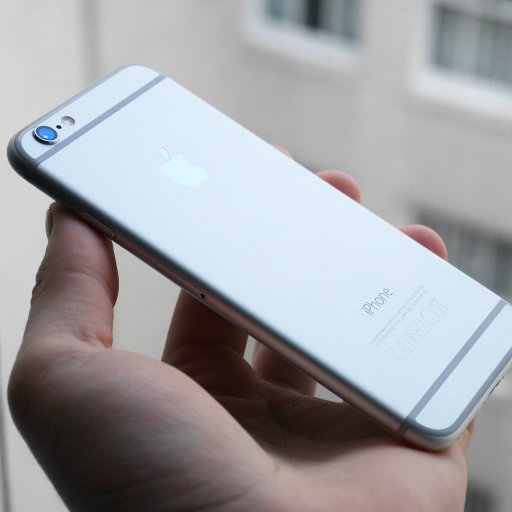 iPhone 6s попытались раздавить Ferrari