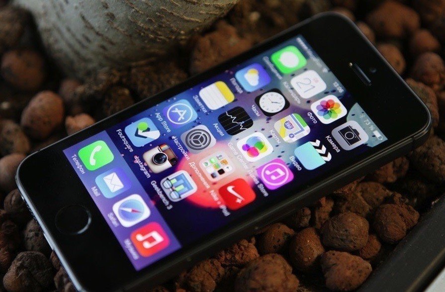 Слухи: Apple покажет три iPhone в 2016 году