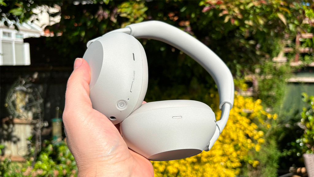 купить Sony WH-1000XM6