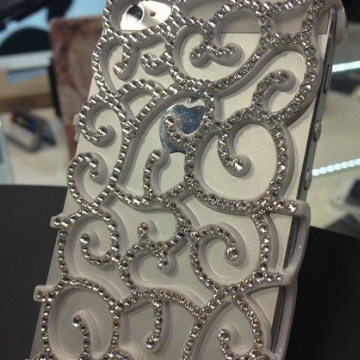 Накладка для iPhone 5 в виде узоров со стразами Swarovski